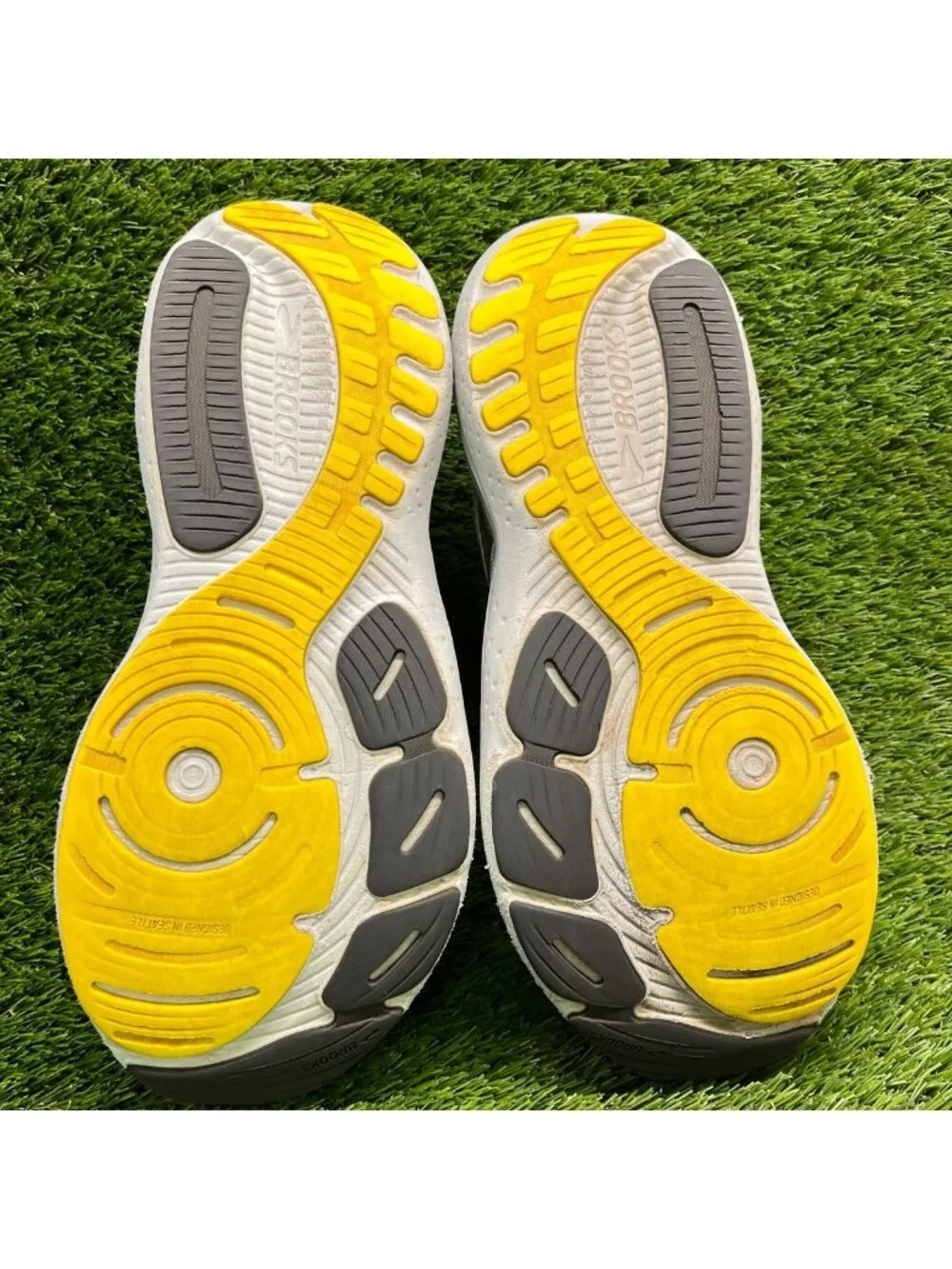 Brooks missing insoles